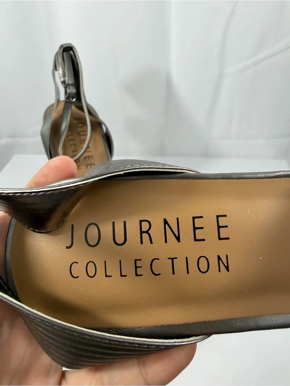 NWT Journee Women’s Size 10 Metallic Silver Strappy High Heels